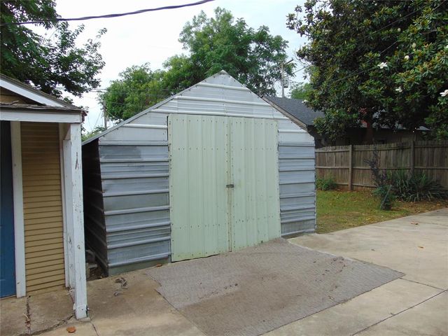 1824 NW 11th Street, Oklahoma City, OK 73106