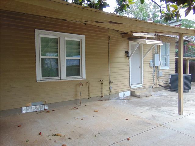 1824 NW 11th Street, Oklahoma City, OK 73106