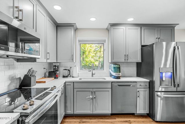 1515 Vivian Ln, Louisville, KY 40205