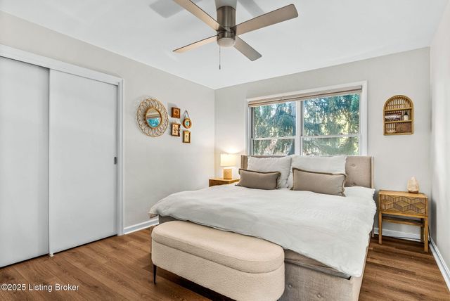 1515 Vivian Ln, Louisville, KY 40205