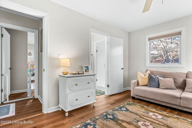 1515 Vivian Ln, Louisville, KY 40205