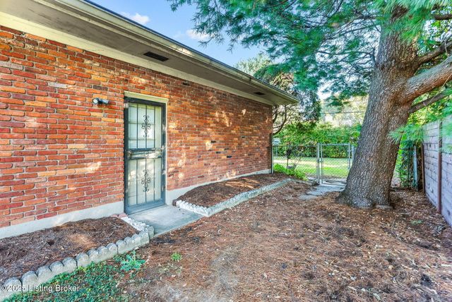 1515 Vivian Ln, Louisville, KY 40205