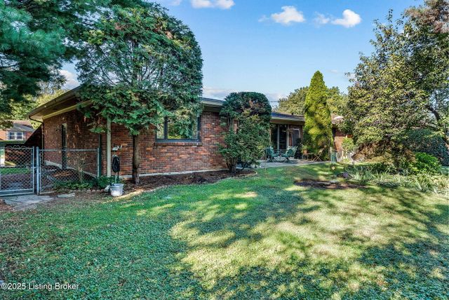 1515 Vivian Ln, Louisville, KY 40205