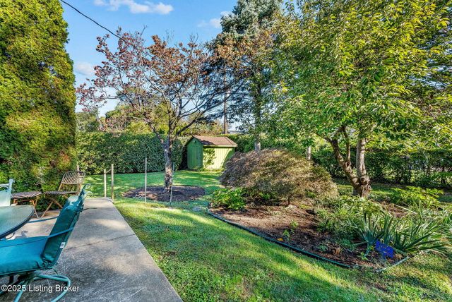 1515 Vivian Ln, Louisville, KY 40205