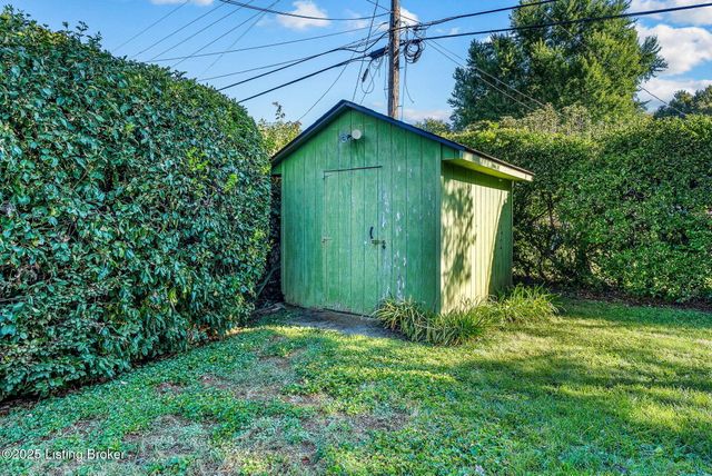 1515 Vivian Ln, Louisville, KY 40205