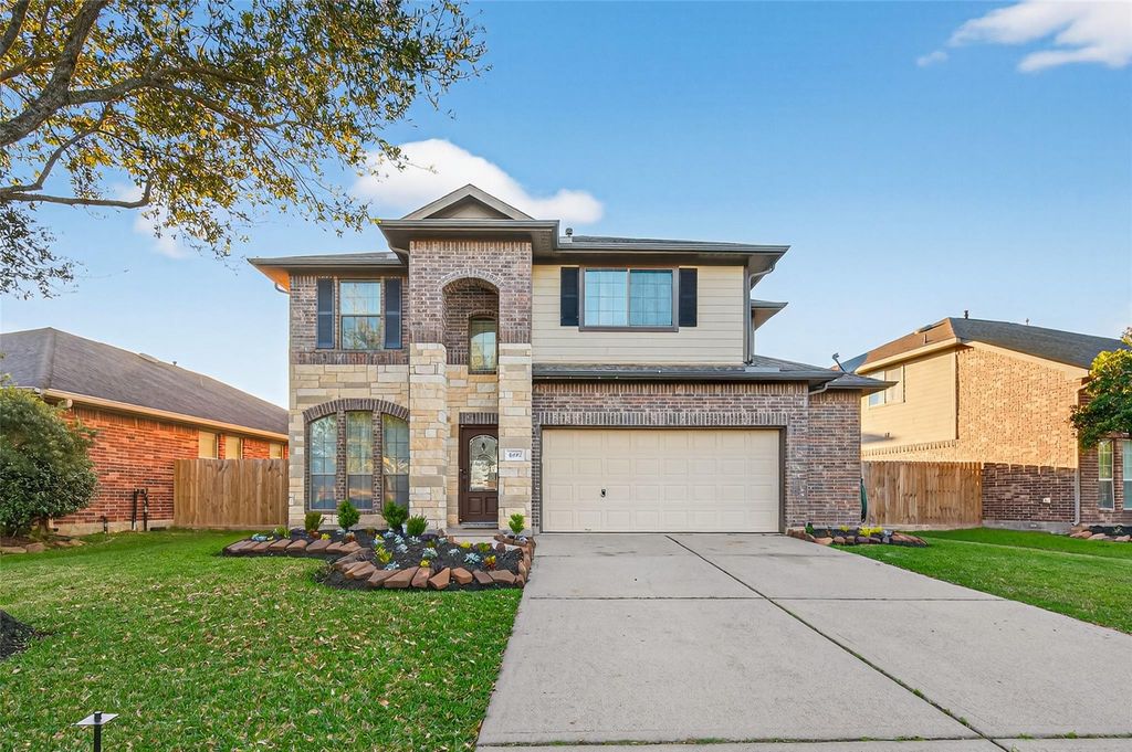 4492 Gran Canary Drive, League City, TX 77573
