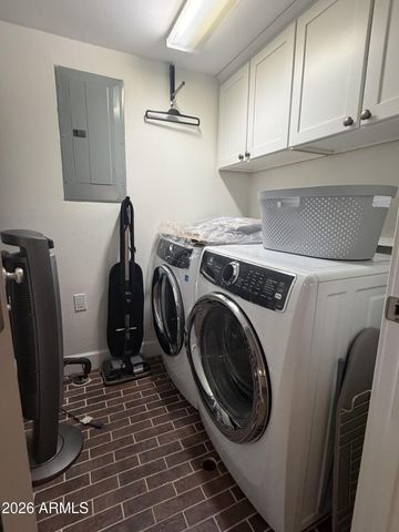 4061 E CAMPBELL Avenue E, Phoenix, AZ 85018