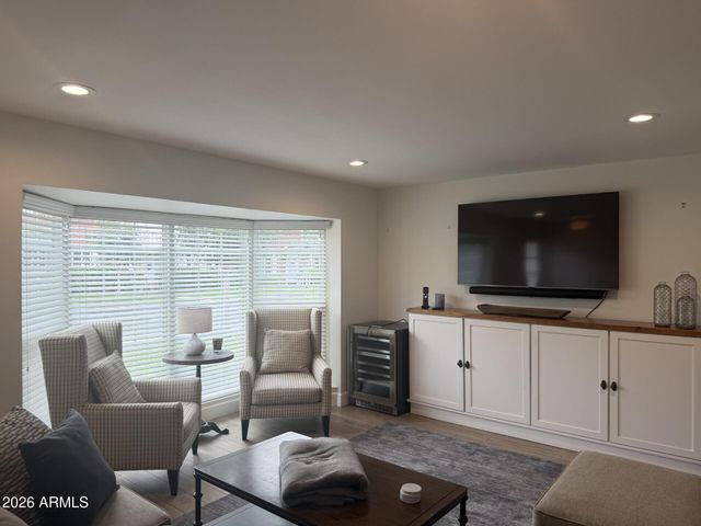 4061 E CAMPBELL Avenue E, Phoenix, AZ 85018