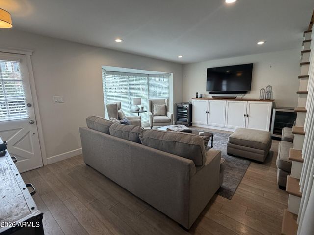 4061 E CAMPBELL Avenue E, Phoenix, AZ 85018