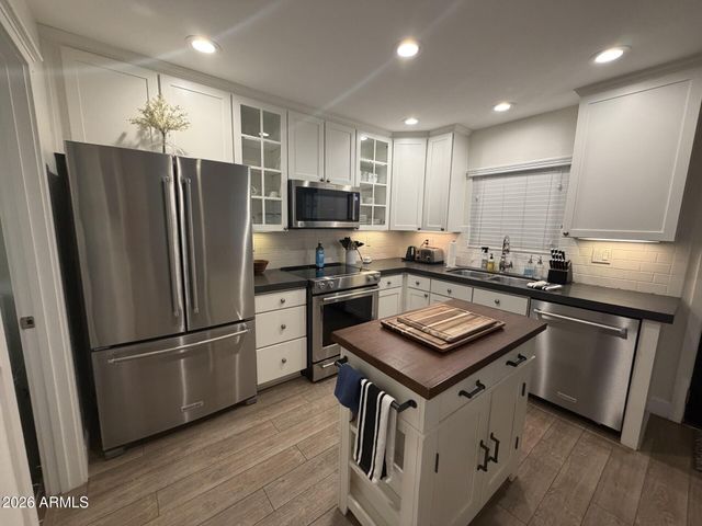 4061 E CAMPBELL Avenue E, Phoenix, AZ 85018