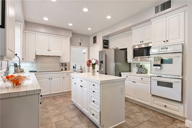 24301 Belford Court, West Hills, CA 91307