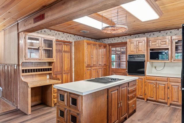 18337 Eastside Rd, Troup, TX 75789