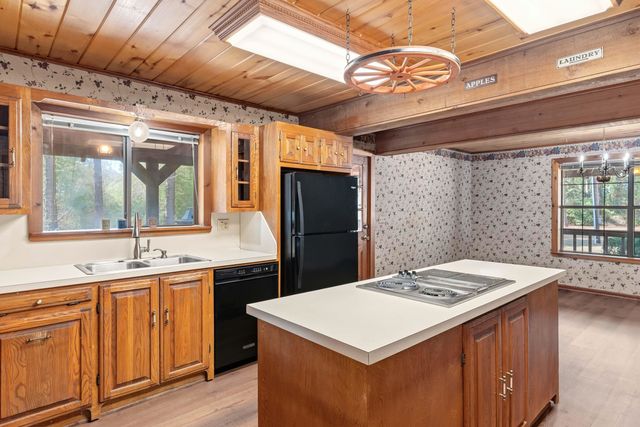 18337 Eastside Rd, Troup, TX 75789