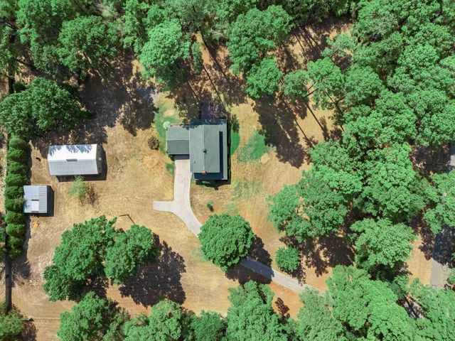 18337 Eastside Rd, Troup, TX 75789