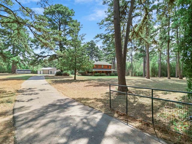 18337 Eastside Rd, Troup, TX 75789