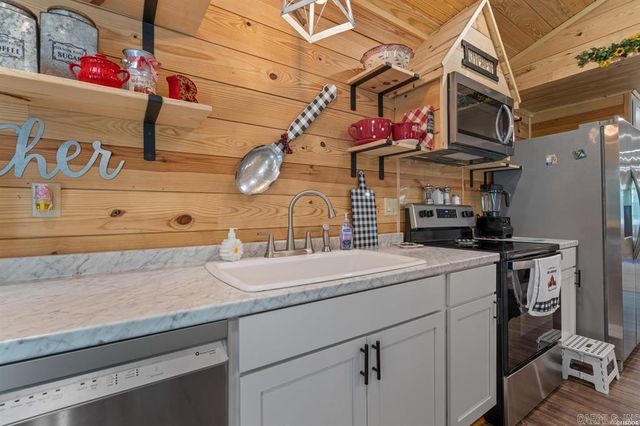 4915 Albert Pike Road, Hot Springs, AR 71913