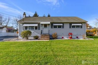 820 Nelson Place, Piscataway, NJ 08854