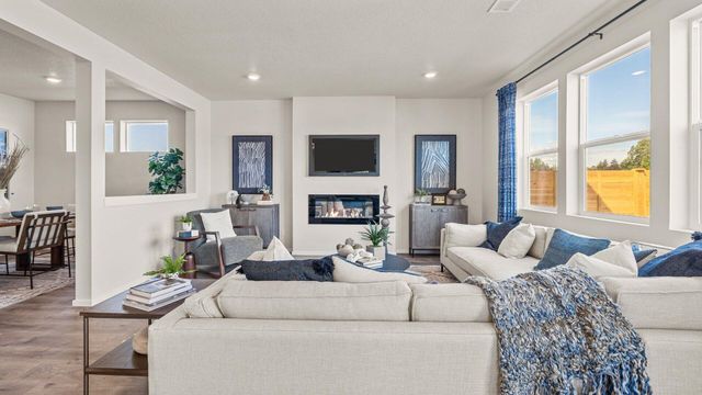 20592 Button Brush Avenue, Bend, OR 97702