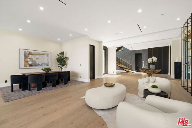 1754 Clear View Drive, Beverly Hills, CA 90210