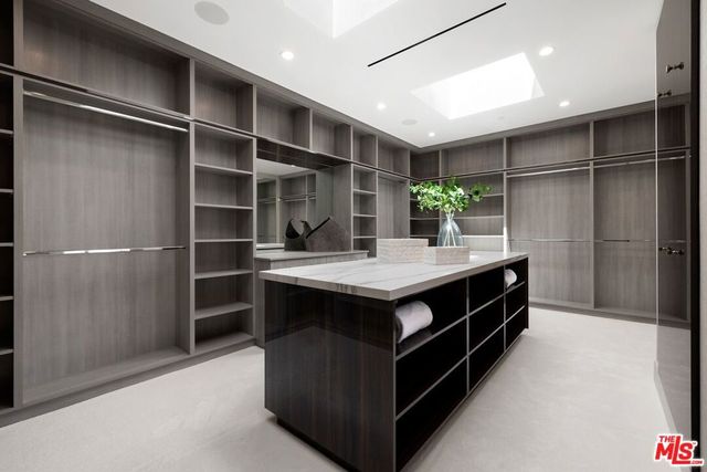 1754 Clear View Drive, Beverly Hills, CA 90210