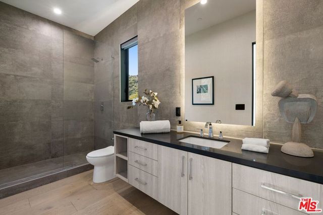 1754 Clear View Drive, Beverly Hills, CA 90210