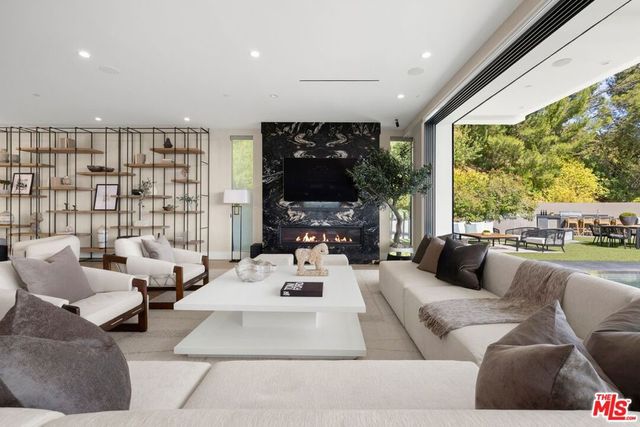 1754 Clear View Drive, Beverly Hills, CA 90210