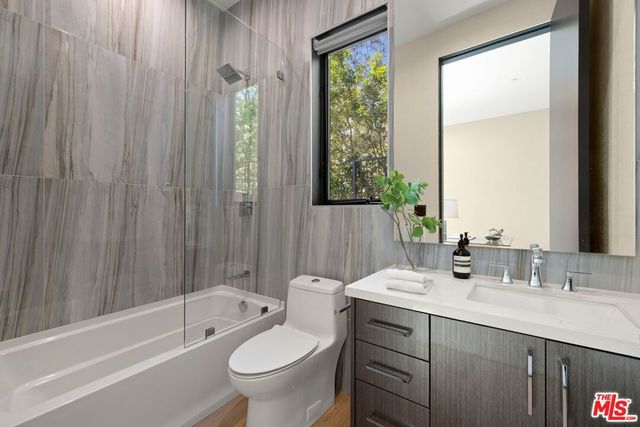 1754 Clear View Drive, Beverly Hills, CA 90210