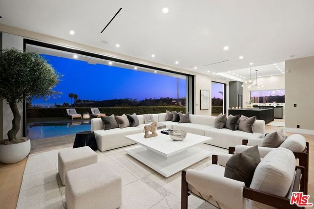 1754 Clear View Drive, Beverly Hills, CA 90210