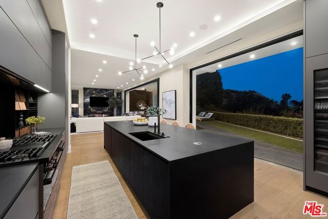 1754 Clear View Drive, Beverly Hills, CA 90210