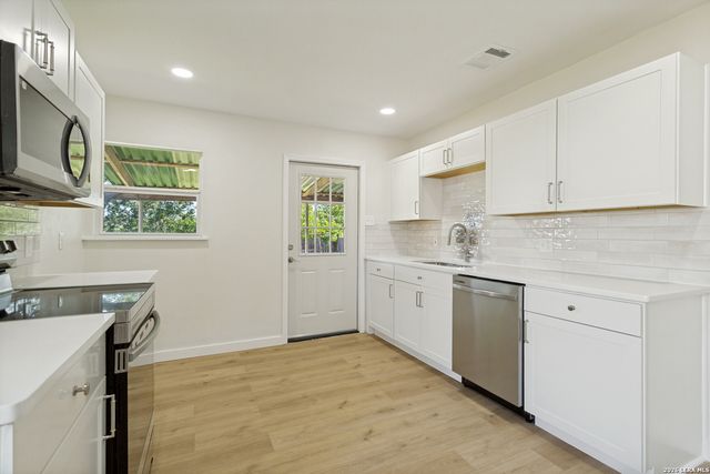 5131 Little Creek, San Antonio, TX 78242