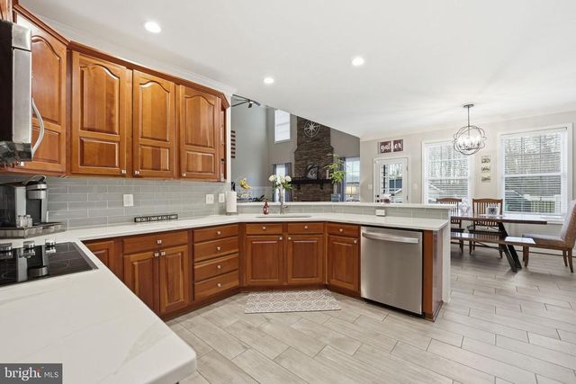 12140 BRENT TOWN RD, Midland, VA 22728