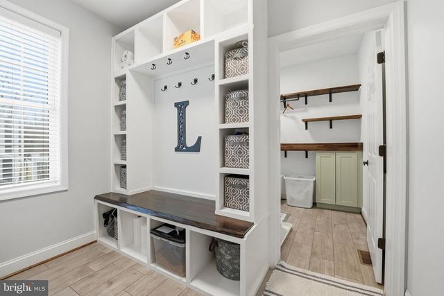 12140 BRENT TOWN RD, Midland, VA 22728