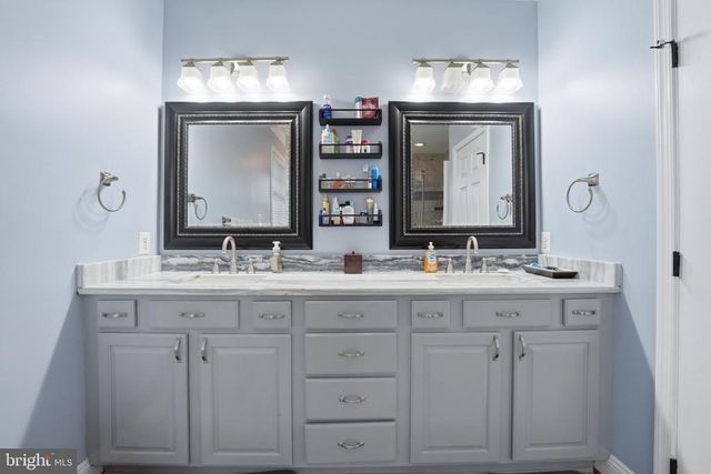 12140 BRENT TOWN RD, Midland, VA 22728