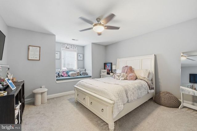 12140 BRENT TOWN RD, Midland, VA 22728