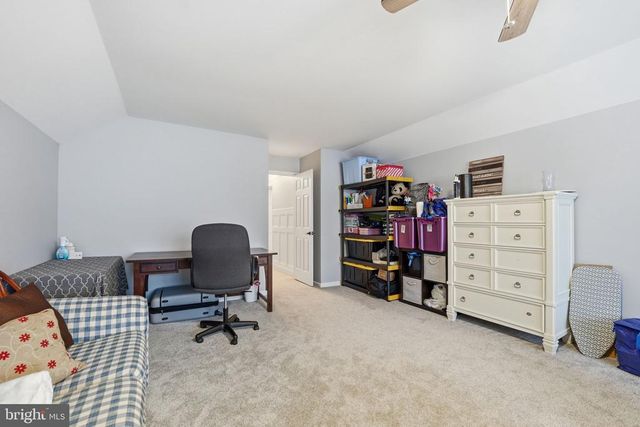 12140 BRENT TOWN RD, Midland, VA 22728