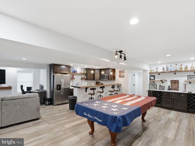 12140 BRENT TOWN RD, Midland, VA 22728