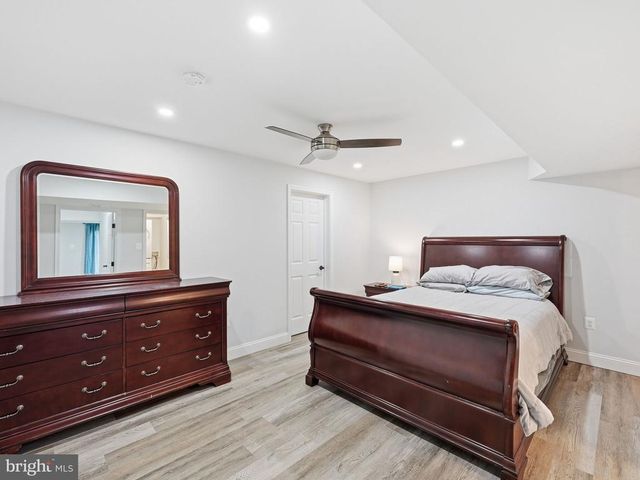 12140 BRENT TOWN RD, Midland, VA 22728