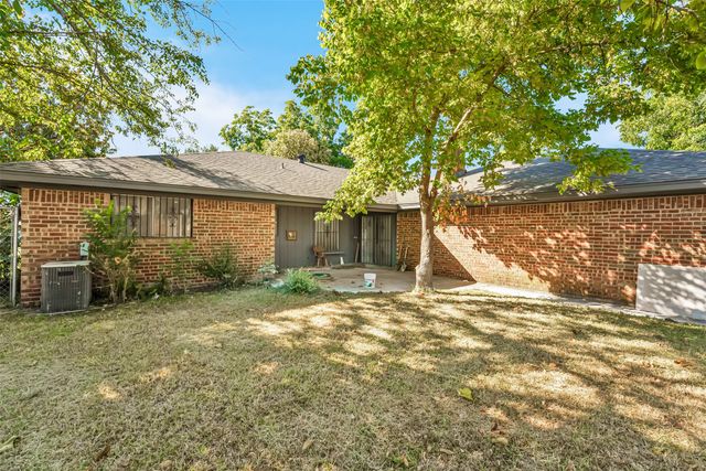 7027 Hunnicut Road, Dallas, TX 75227