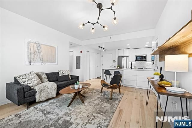 149 Essex Street 5T, Jersey City, NJ 07302