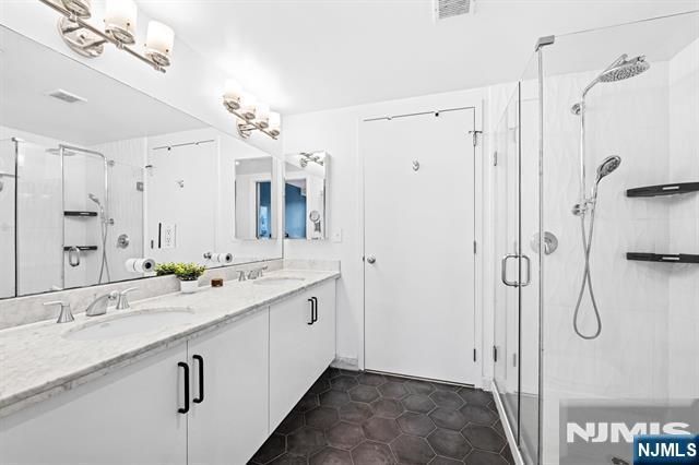149 Essex Street 5T, Jersey City, NJ 07302