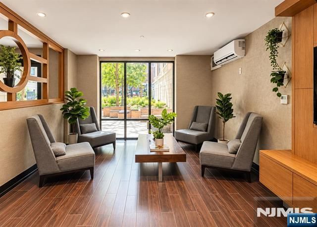 149 Essex Street 5T, Jersey City, NJ 07302