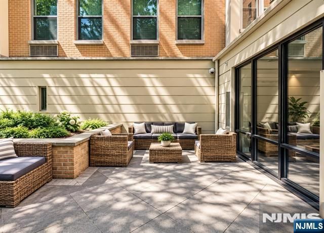 149 Essex Street 5T, Jersey City, NJ 07302