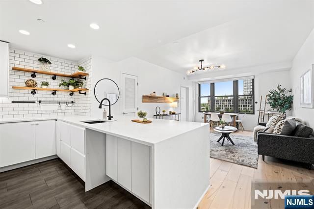 149 Essex Street 5T, Jersey City, NJ 07302