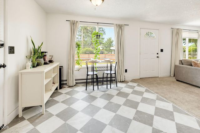 1325 Spring Street, Medford, OR 97504