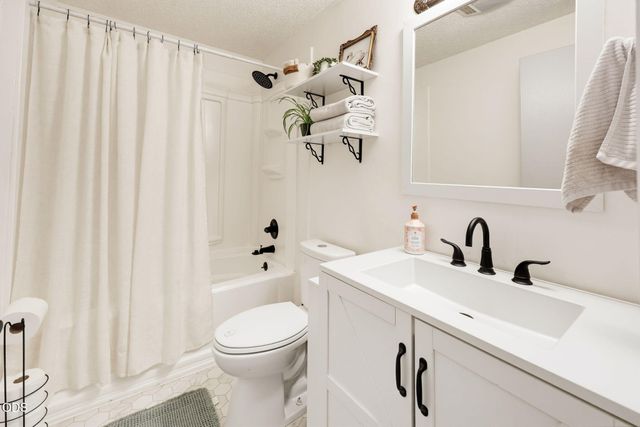 1325 Spring Street, Medford, OR 97504
