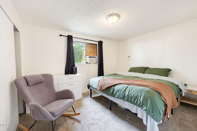1325 Spring Street, Medford, OR 97504