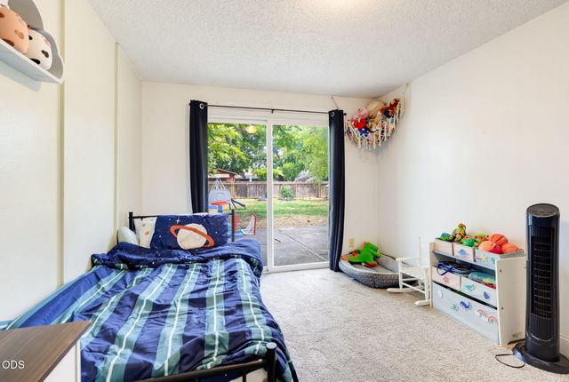 1325 Spring Street, Medford, OR 97504