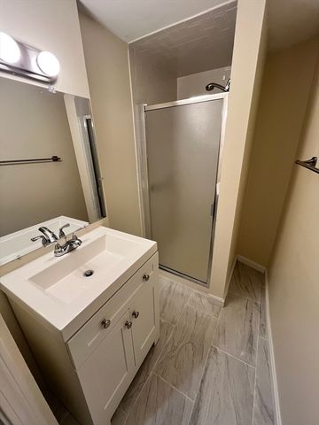 17 Bow Street 22, Somerville, MA 02143