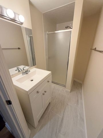 17 Bow Street 22, Somerville, MA 02143