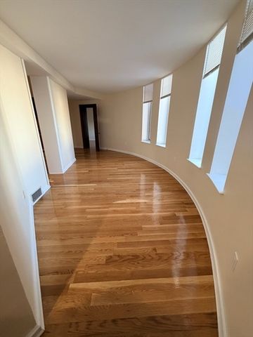 17 Bow Street 22, Somerville, MA 02143